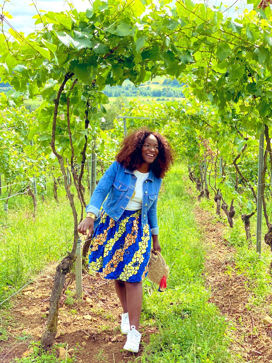 ceciledjunga's tweet photo. Vous saviez qu’en #Belgique il y a des Vignes 🍇? Ce soir je vous fais découvrir l’atypique et magnifique village de #Torgny qui est sans hésiter Mon plus beau Village de #wallonie 🌻🤩RDV à 20h30 sur la Une @RTBF #monplusbeauvillage #rtbf @visitwallonie @ProvLux https://t.co/duewNCxMRD