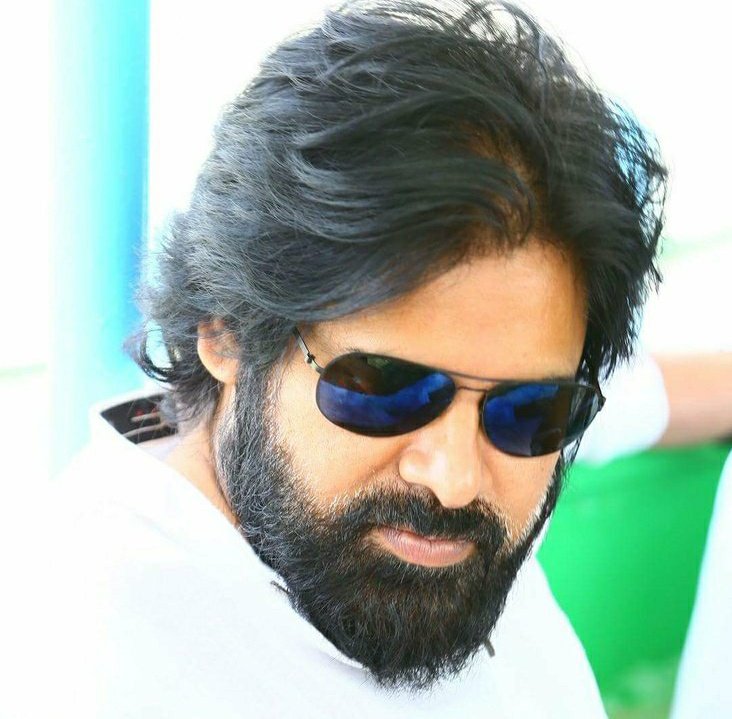 Gracy_Angel007's tweet photo. My love for this two legends always Unconditional♥️

Living Inspirations🙏🏻

#PawanKalyanBirthdayCDP
#Valimai https://t.co/lYDbH7x5gB