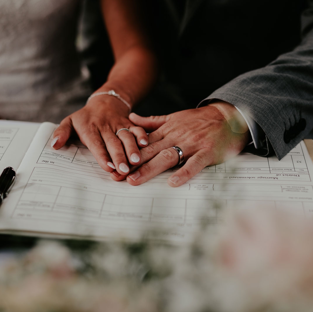 { W E D D I N G S . U P D A T E }

On our blog the latest updates for weddings. If you are now planning a smaller 'I do' why not bring your complete guest list to your day virtually? You can with @OnlineWed 

eeek.co.uk/latest-coronav…

#zoomweddings @OliviaWRPhoto