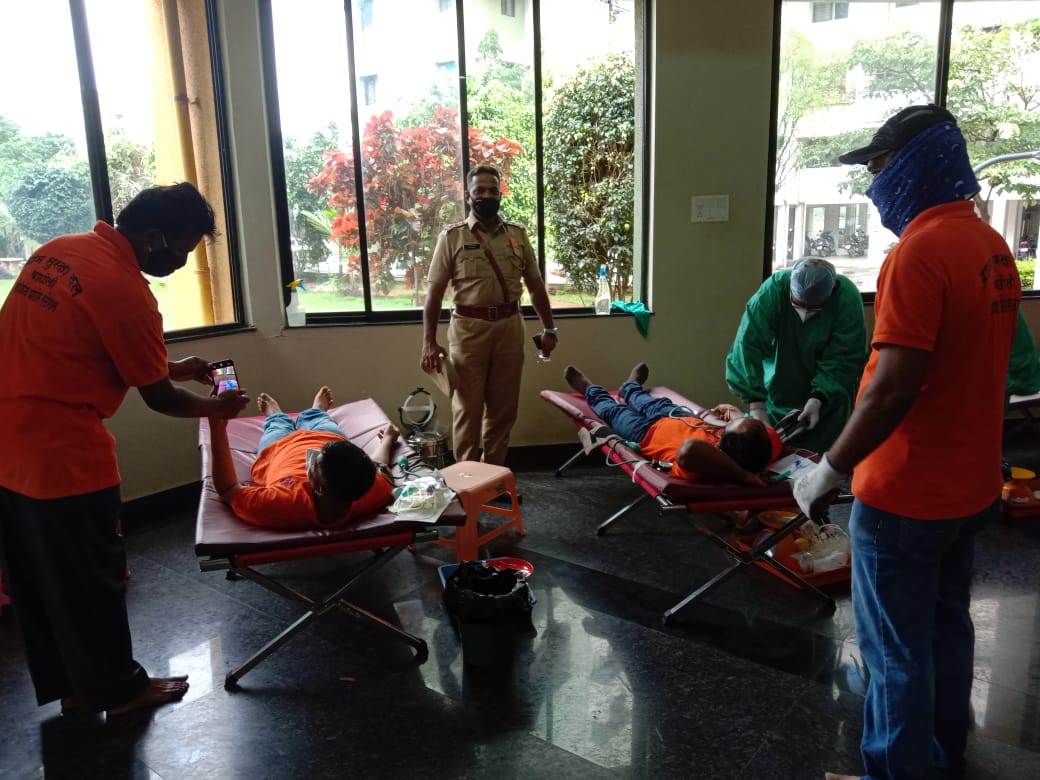 BakoriRoad's tweet photo. Thank u all members of @BakoriRoad residents for overwhelmed response to blood donation camp organised by Gram Surkhasha dal bakori road Wagholi &amp; Inlakh Budrani hospital. Jai Hind 🇮🇳 @YogeshPIndian @Mr_GD_ @WagholiTimes @lonikand @sakaltimes @ThePuneMirror @timesofindia. https://t.co/tuxwU67dXe