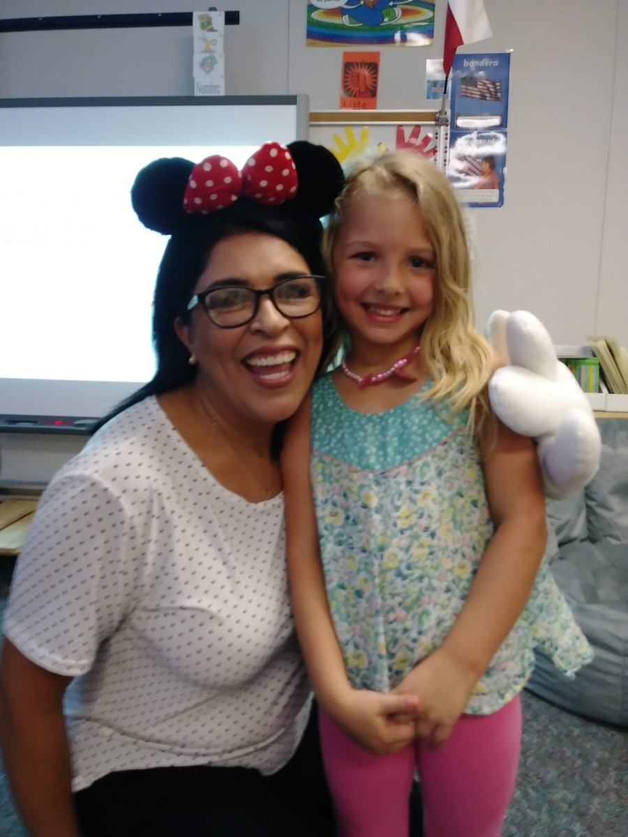 What a difference from a year ago! But still the same: Clara is so excited for school, loves her teachers! Can't wait to see you all soon! #TwoWayDualLanguage <a href="/TISDRES/">Rosehill Elementary</a> @Ana_PT76