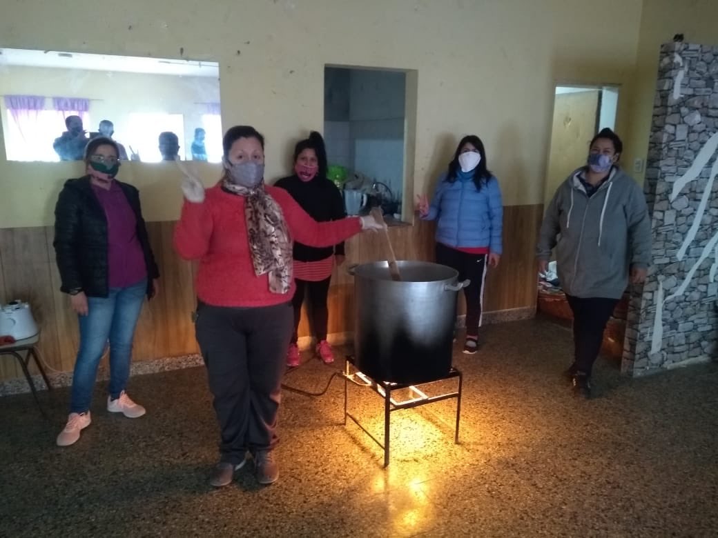 BahiaParte's tweet photo. 🤗🇦🇷En el día de ayer, Viernes estuvimos realizando nuestra chocolateada del Día del Niño en la Sociedad de Fomento de Villa Parodi y  realmente fue hermosa.

🙏Gracias por todas las donaciones, los chicos fueron muy felices.

#ParteBahiaBlanca #NadieSeSalvaSolo https://t.co/wRx89B2f60