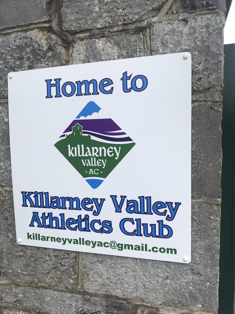 SeanKellyMEP's tweet photo. For all past pupils of #TheSem ,have a look. The old outdor Tennis Courts/Basketball Courts/Croquet Court have now been transformed into a fab. running track/all weather pitch ! Bravo Sean Coffey &amp; staff. Students of St.Brendan’s College enjoy. @radiokerrysport @killarneydotie https://t.co/zBerZ6VkPR