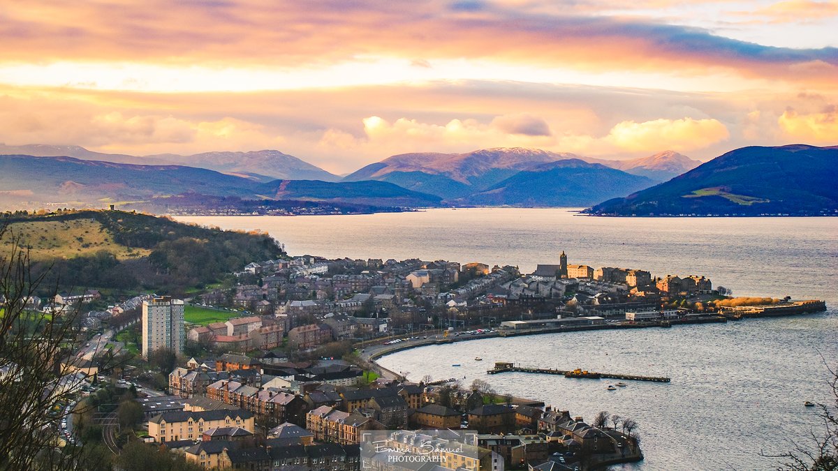 This is from my early days of #photography. Taken in Feb 2009, this is the view of #Gourock from #LyleHill in #Greenock. You can see across the #RiverClyde to #Dunoon and the #HolyLoch. I never tire of these views!
-
#inverclyde #discoverinverclyde #scotland #visitscotland