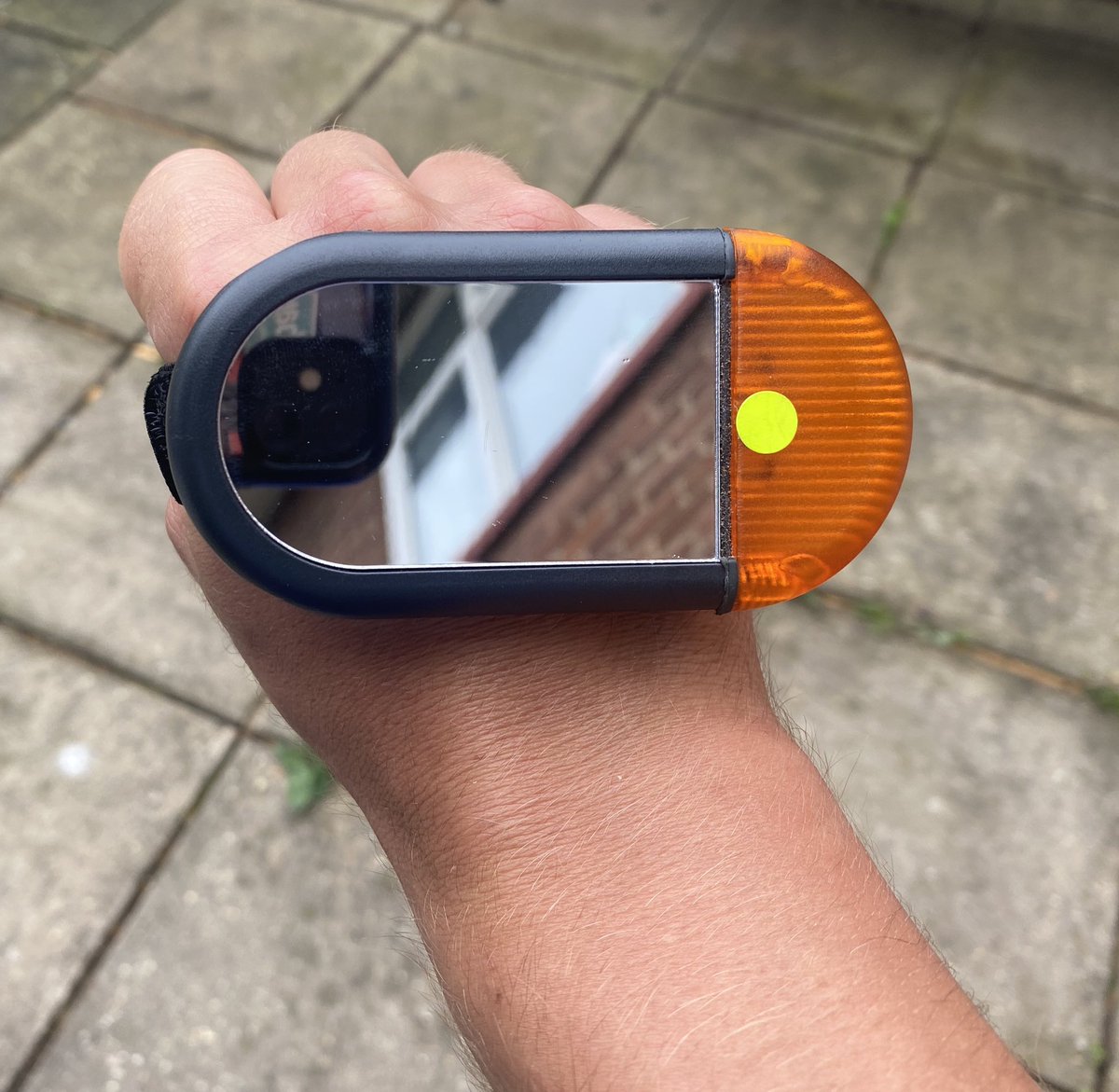 SJArobbins_ma's tweet photo. I’ve been #ProductTesting @MirrorIndicate the past few weeks. The mirror gives a good wide view of the road behind, &amp; the indicator lights are really bright in lower level light. #Review #SaferCycling #Cycling #Safety #cycling #MirrorIndicate #RoadSafety https://t.co/0TbZgXhVGE