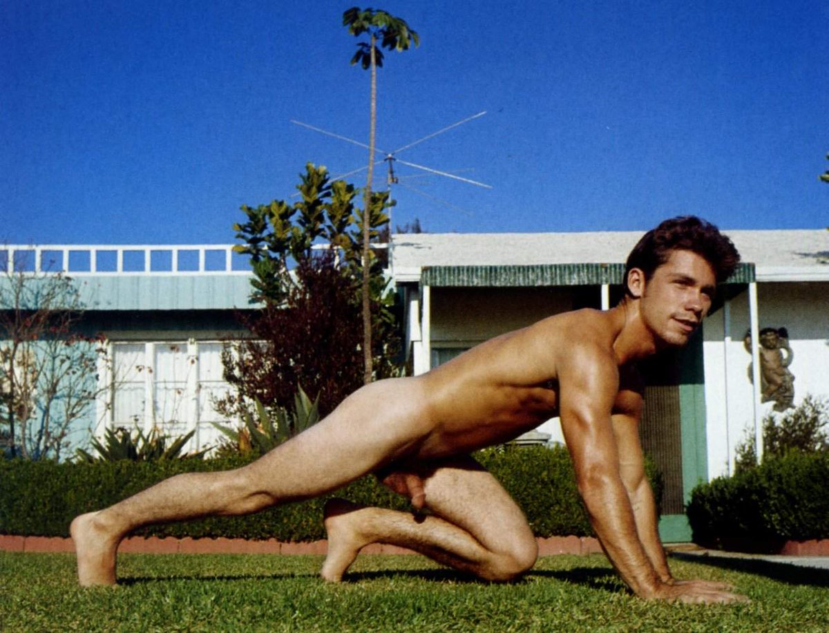 creatureblackl1's tweet photo. In response to an inquiry from @ben7645, photos of Jim Collette, older brother of Rick Collette [Photos by Athletic Model Guild and Pat Milo] Los Angeles, 1967 or 1968 #jimcollette #rickcollette #athleticmodelguild #patmilo #vintagemen https://t.co/WSWblnhX9Y