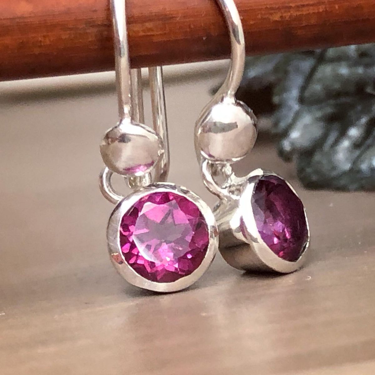 HotTorStudio's tweet image. Handmade and sold. Raspberry topaz earrings. If you’d like a pair made just for you, contact me. Made in the USA and shipped worldwide.