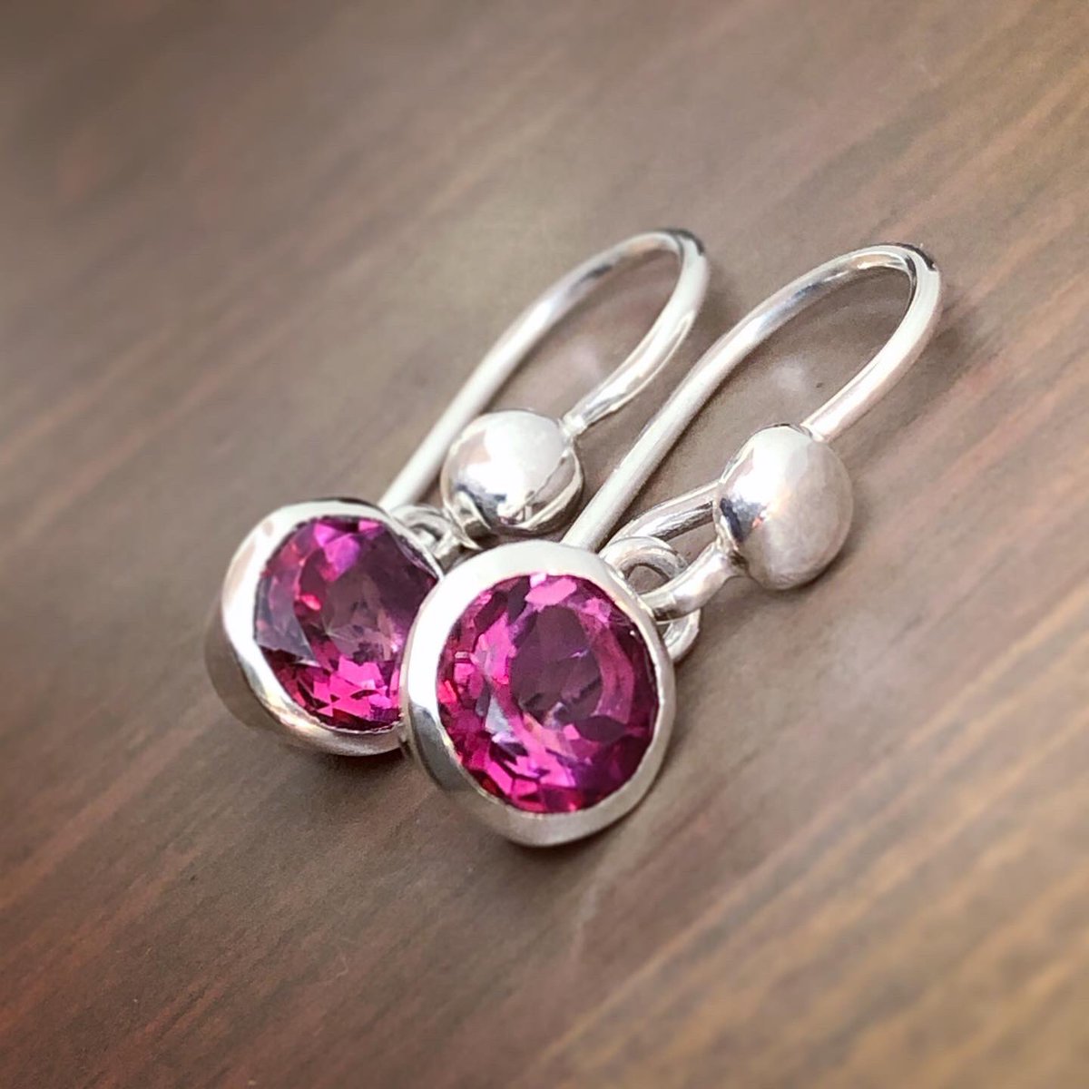 HotTorStudio's tweet image. Handmade and sold. Raspberry topaz earrings. If you’d like a pair made just for you, contact me. Made in the USA and shipped worldwide.