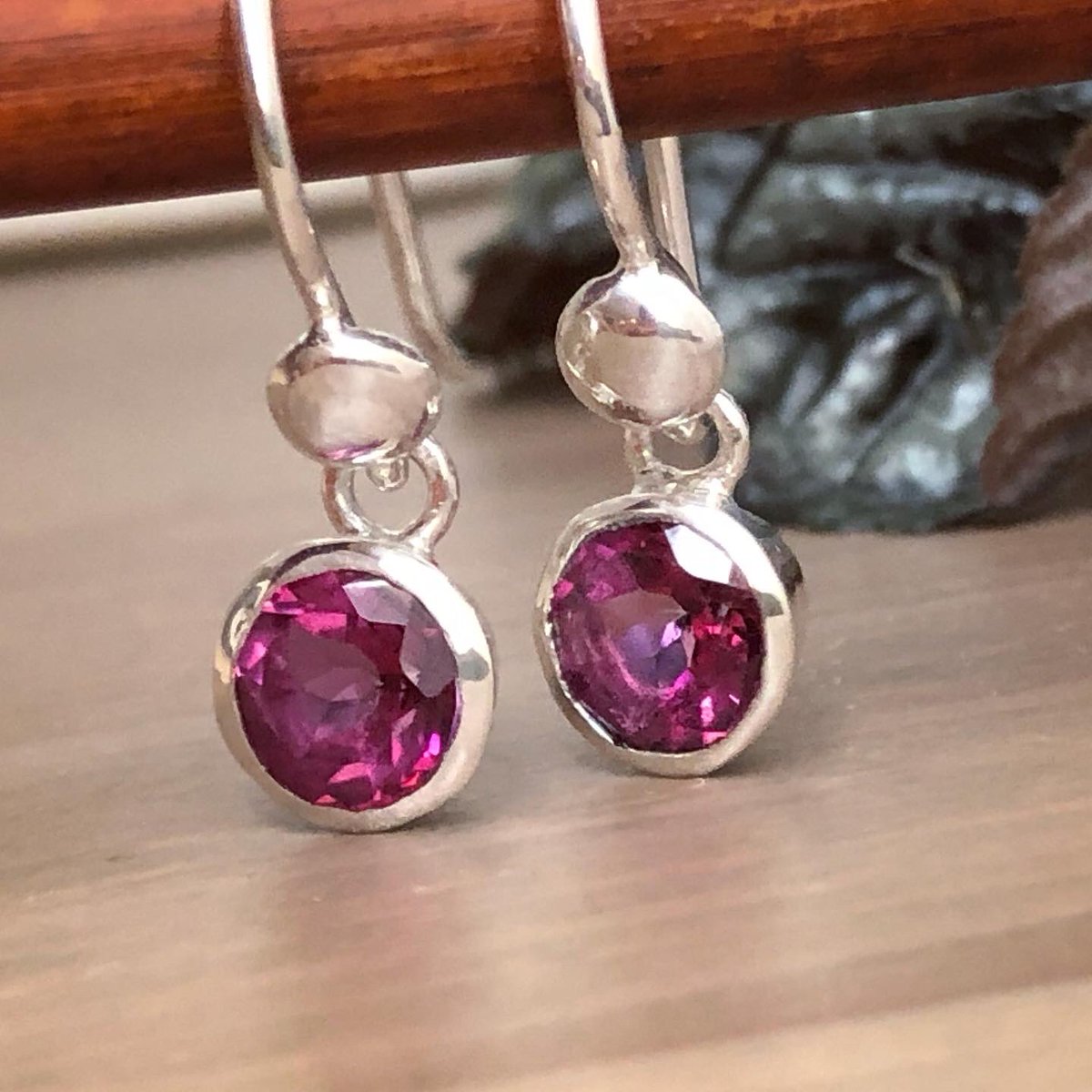 HotTorStudio's tweet image. Handmade and sold. Raspberry topaz earrings. If you’d like a pair made just for you, contact me. Made in the USA and shipped worldwide.
