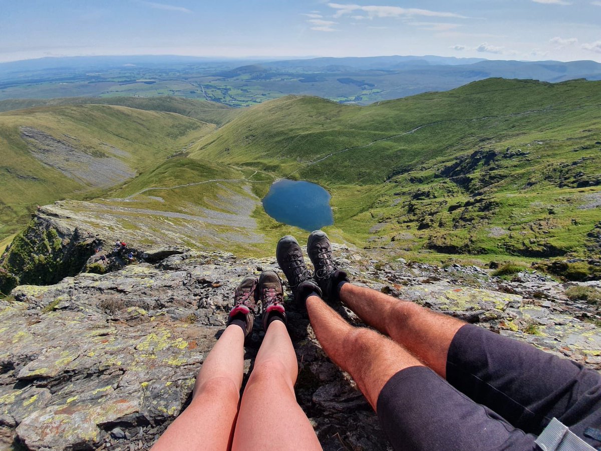 CTizzle27's tweet image. What a way to hit 50 Wainwrights, with one of the best walks we’ve done in Lakeland. Can’t recommend Blencathra highly enough. 3 ✅ off in total taking us to 51/214. #wainwrightamonth