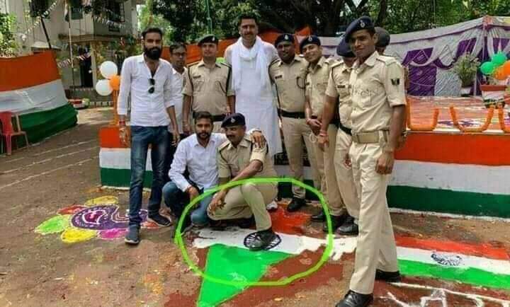 YaSminMeer2's tweet photo. Viral on social networking site Facebook..😂
#15AugustBlackDay https://t.co/eiMkwAzXly