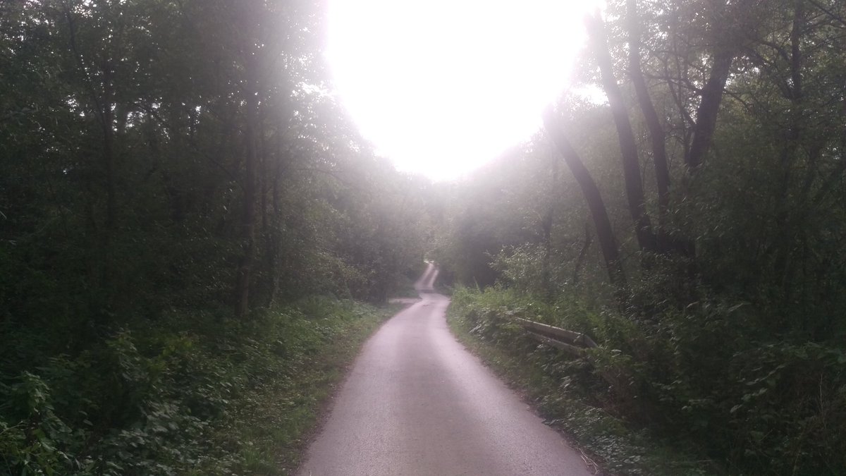 sq6git's tweet photo. Hit the road Jack... ;) Keeping hiking. On the air, soon. #gsb #sota https://t.co/WBiaavuux8