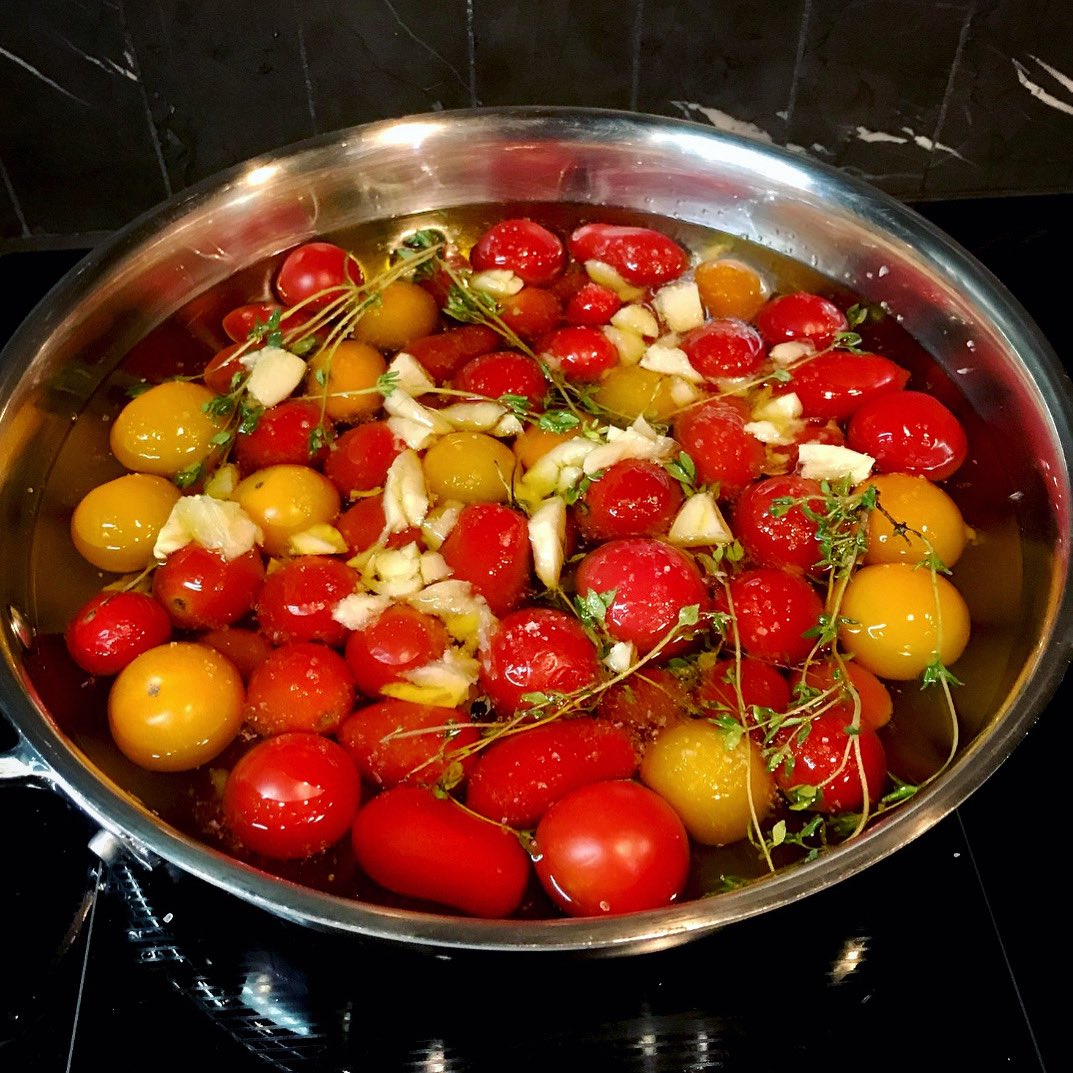 grahamelliot's tweet photo. “Tomato Confit 👨🏻‍🍳 🍅” ~ cherry tomatoes slowly poached in olive oil with crushed garlic and thyme. #Summertime #LessIsMore #VeggiePower #SimpleDelicious #ChefLife #HomeCooking https://t.co/VmNLlJ2db9