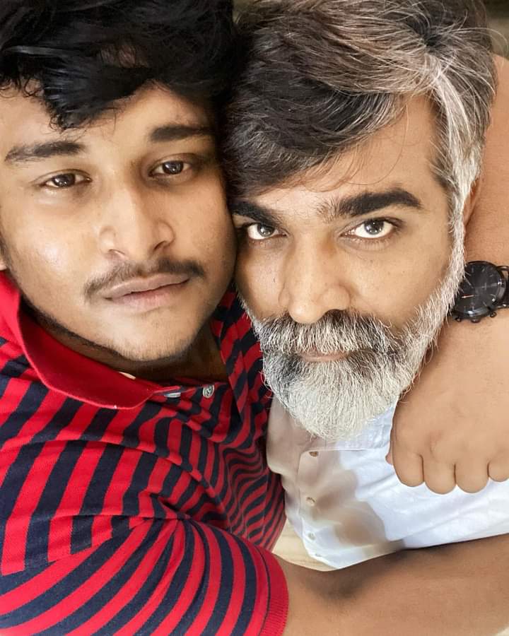 #Makkalselvan #Vijaysethupathi na Resent selfie with @gokulsatheesh9 ❤️