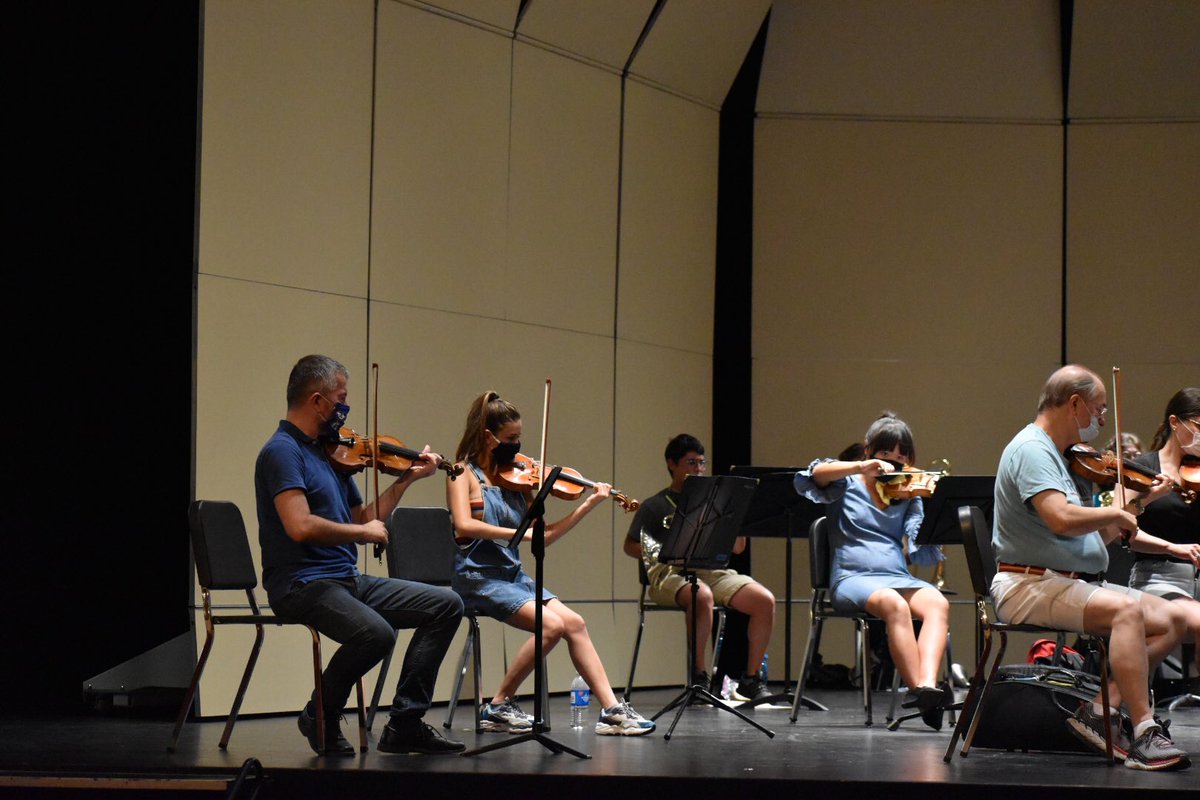 SIFESTweets's tweet photo. Join us for our final chamber orchestra concert series in Shryock Auditorium, tonight at 7pm and tomorrow at 2pm. Sunday’s concert will be livestreamed on Facebook and broadcast on WSIL. Limited seats are available for both days by advance reservation. https://t.co/G1RYU3Kl3Y