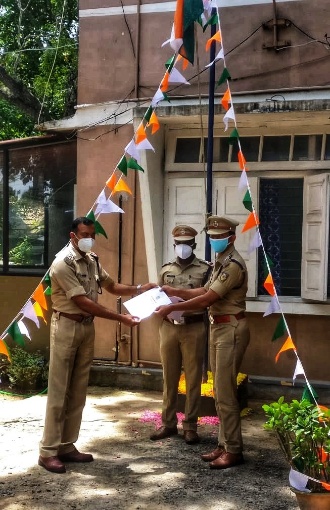 The price of #success is #hardwork, #dedication to the job &amp; the #determination that whether we win or lose, we hve applied the best of ourselves to the task at hand
I appreciate each &amp; evry persn wrkng hard dring this C-19  sitution. #acpshangumughom #keralapolice #tvmcitypolice