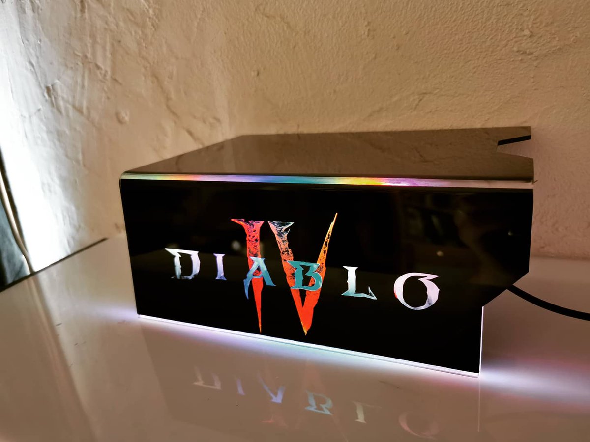 Madmodding1's tweet photo. Cache alimentation Diablo IV en rvb adressable. Visitez notre site https://t.co/7VQdlyQOQw pour des designs 100% custom et sur mesure !
#modding #madmodding #diablo4 #diabloIV https://t.co/CxlrFqkZNK