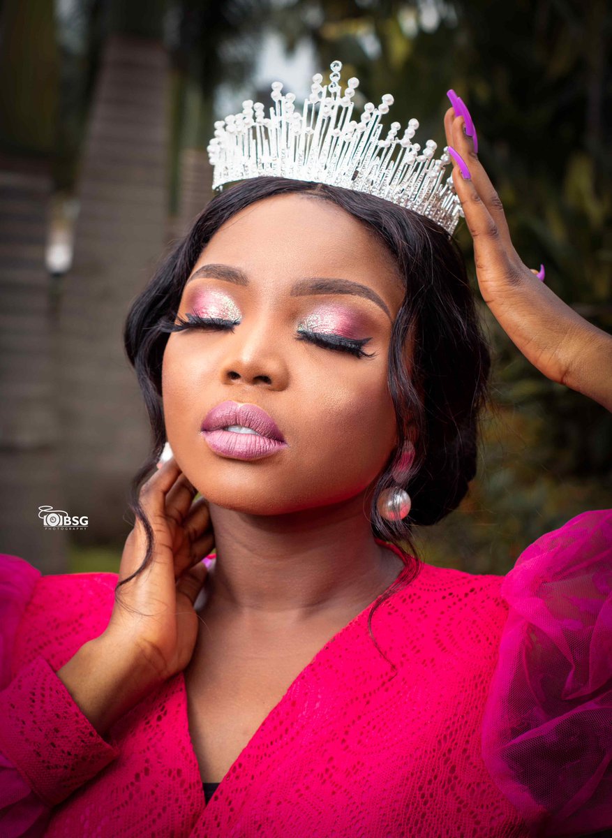 Um_models's tweet photo. ✨✨✨✨✨

Dorcas repping UM ibadan 🤩🤩

Makeup: @bisbellbeauty
Muse: Dorcas for @um_models 
Shot: @bsg_photography0
Tiara: @soft_dot
Robe: @profe_creation
Hair: @sandieshairlounge 

#um_models #ibadanmua #makeupartist https://t.co/TRKWukIaHw