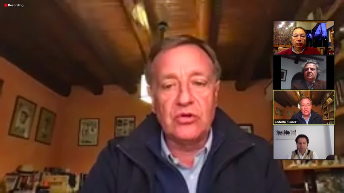 memodiario's tweet image. "Que levante la mano el que quiera que haya desarrollo minero sustentable en Mendoza". Qué dijo el gobernador @rodysuarez en el encuentro organizado por @papmendozaok en su cumpleaños. El análisis de @ConteGabriel memo.com.ar/economia/que-l…