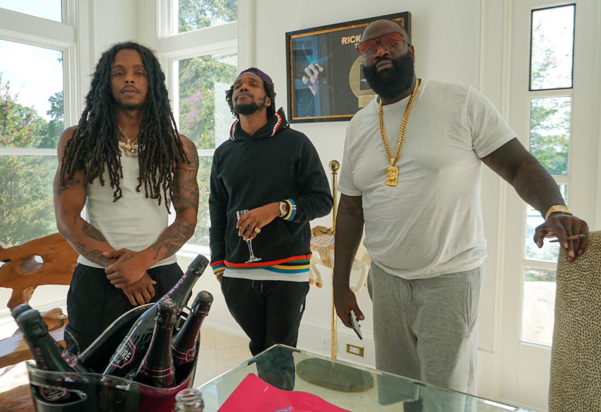 Went to Rick Ross house with Spitta. That shit really put me in a different mindset. I’m up to something! #JetLife #StayOnGame #TaylorGang #MMG #AOT #FreeBG