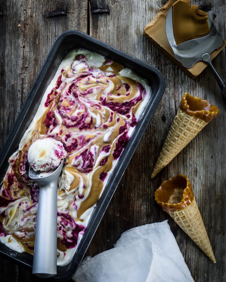 Nevada_NWK's tweet photo. No-Churn Brunost and Raspberry Swirl Ice Cream with Brunost Dipped Cones: https://t.co/qp0a0s0nR0 #BeatTheHeat #Norwegianstyle https://t.co/4J6tWgkrcW