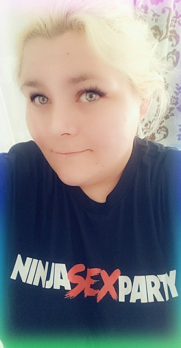 Nett3y's tweet photo. #NinjaSexParty #BandMerch #ExplosionTee #Birthday #32LooksGood @ninjasexparty My shirt came today! Best birthday gift I think I ever got! Time to play some Pokémon Go and drive down to Watkins Glen! ❤❤❤ https://t.co/oDwlmpfisH