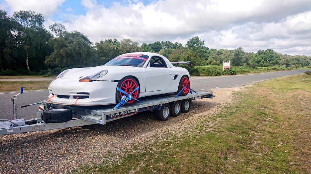 JCallRacing's tweet image. Car is now prepped &amp;amp; ready for testing @ Silverstone this coming Friday! Wet set of wheels dropped off to @Silver_WheelsUK for their magic touch.

Been a long road and many hours spent getting this car right, very much looking forward to getting back behind the wheel!!
