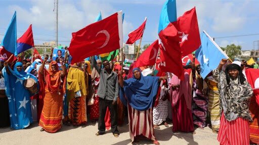 Fransanın derdi Türkiyenin Afrika hamlesidir! Bugün çok alışık değilsiniz bu söyleme ama yarın bir gün yakın tarihlerde göreceksiniz Afrikanında garantörü Türkiye olacaktır! Fransayı bekliyen öyle bir siyahi isyanı varki, o siyahlığın içerisinde önünü göremeyecek!