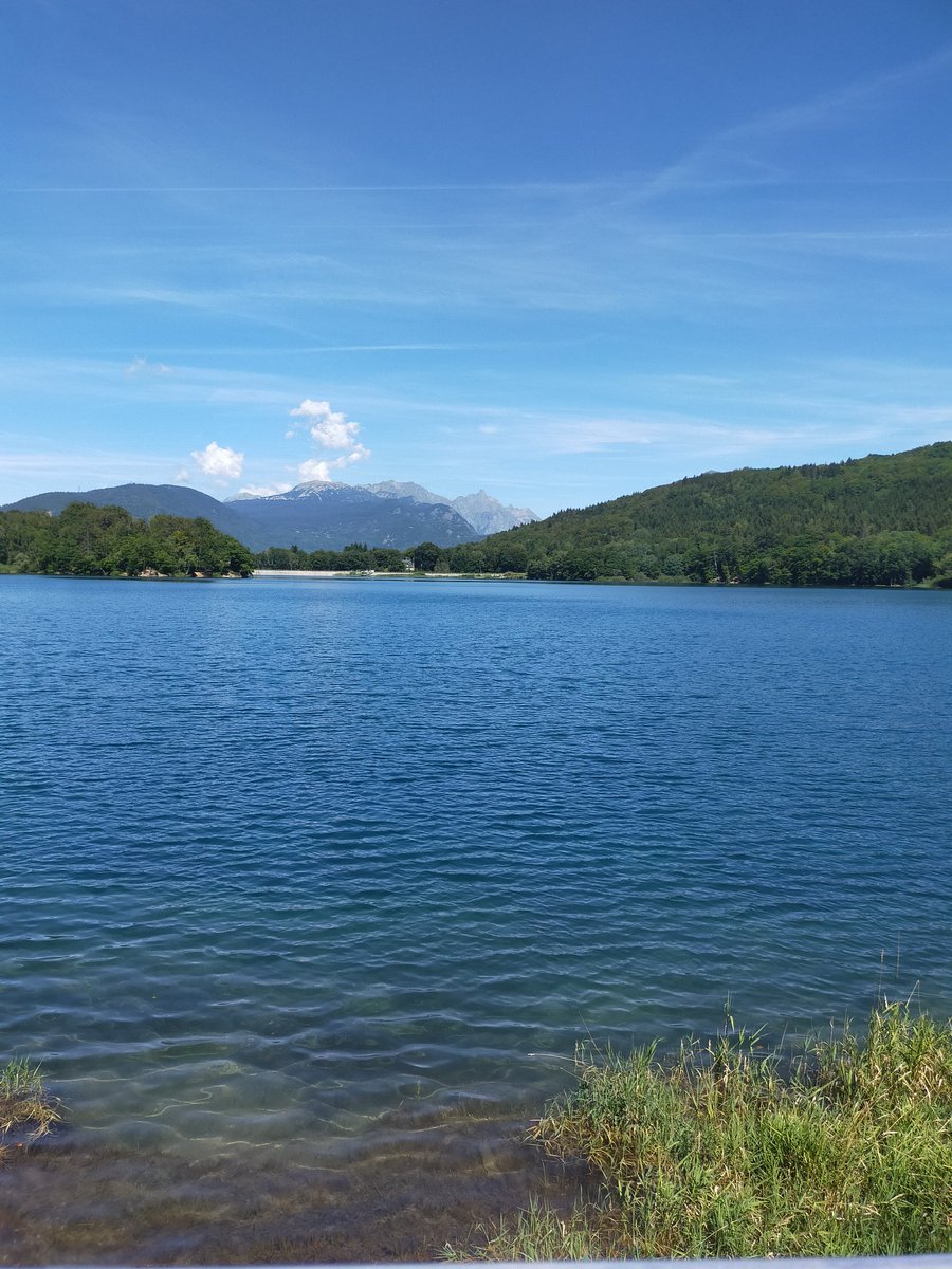 KevinBuisson1's tweet photo. Le lac est trop magnifique 😍 https://t.co/ylj3MvVBrD