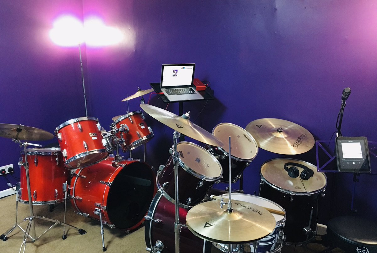Here’s our drums set up for both our online lessons and ready to return to face to face tuition in September. 

Any future drummers out there? Give us a message and we’ll get you booked in to start making some noise! 😃🤘🥁 #music #lessons #drums #fun #morley