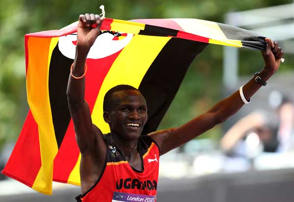 12) Kipchoge Keino, Kipketer, Kiplagat...La lista de corredore/as famosos Kalenjin es interminable.La mayoría son kenyatas.Pero en el último tiempo, aparecieron los Kalenjin ugandeses.El ganador de la maratón en Londres 2012 fue Stephen Kiprotich, de la ciudad de Kapchorwa.