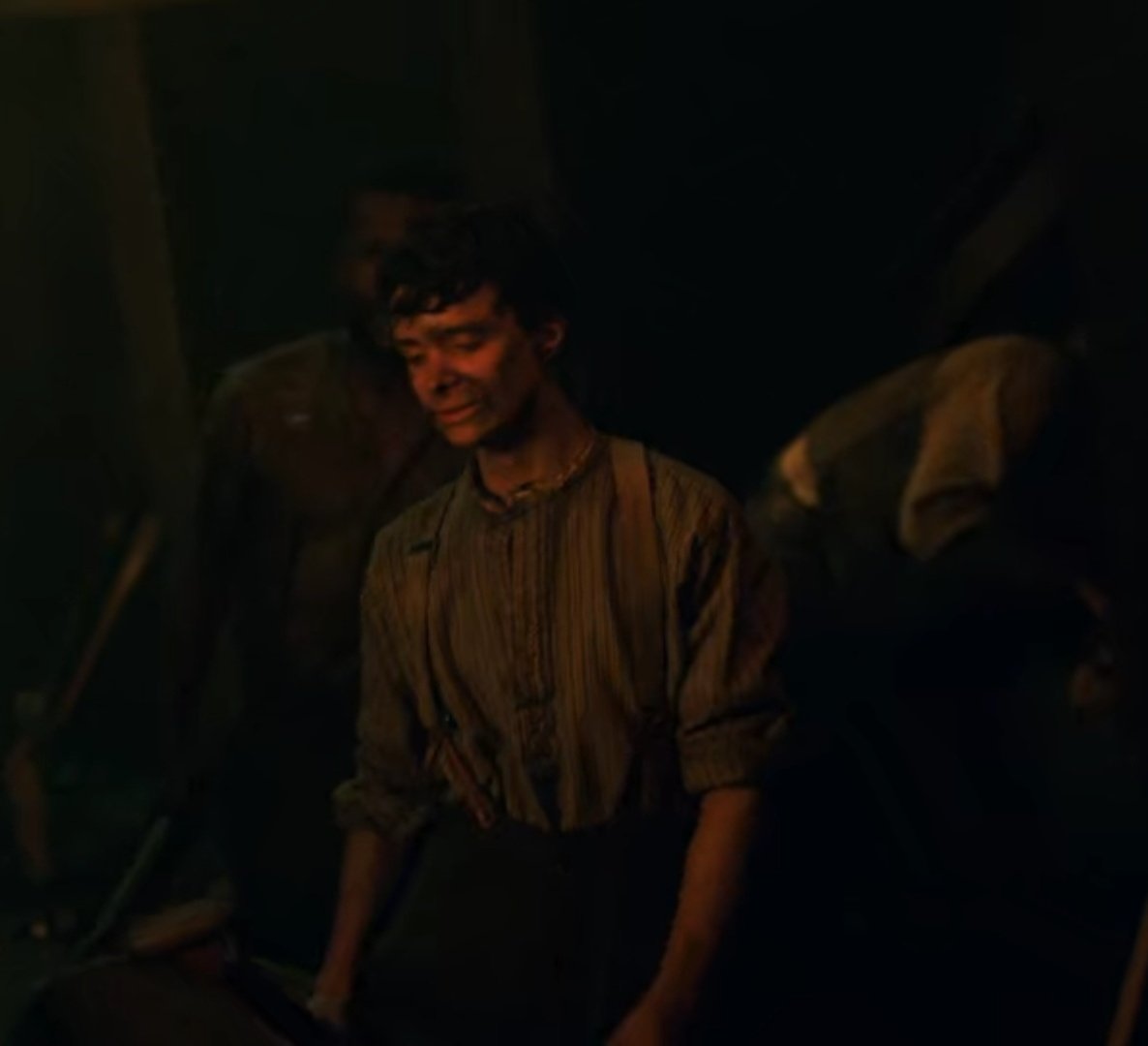 ok this was on the steamship so it's kinda dark but i love this gilbert so much!! he looked so good on the ship and trinidad scenes ugh!! plus i believe this is the first time we see suspenders gilbert and you know how important that is to me10/10NETFLIX FRANCE ANNE