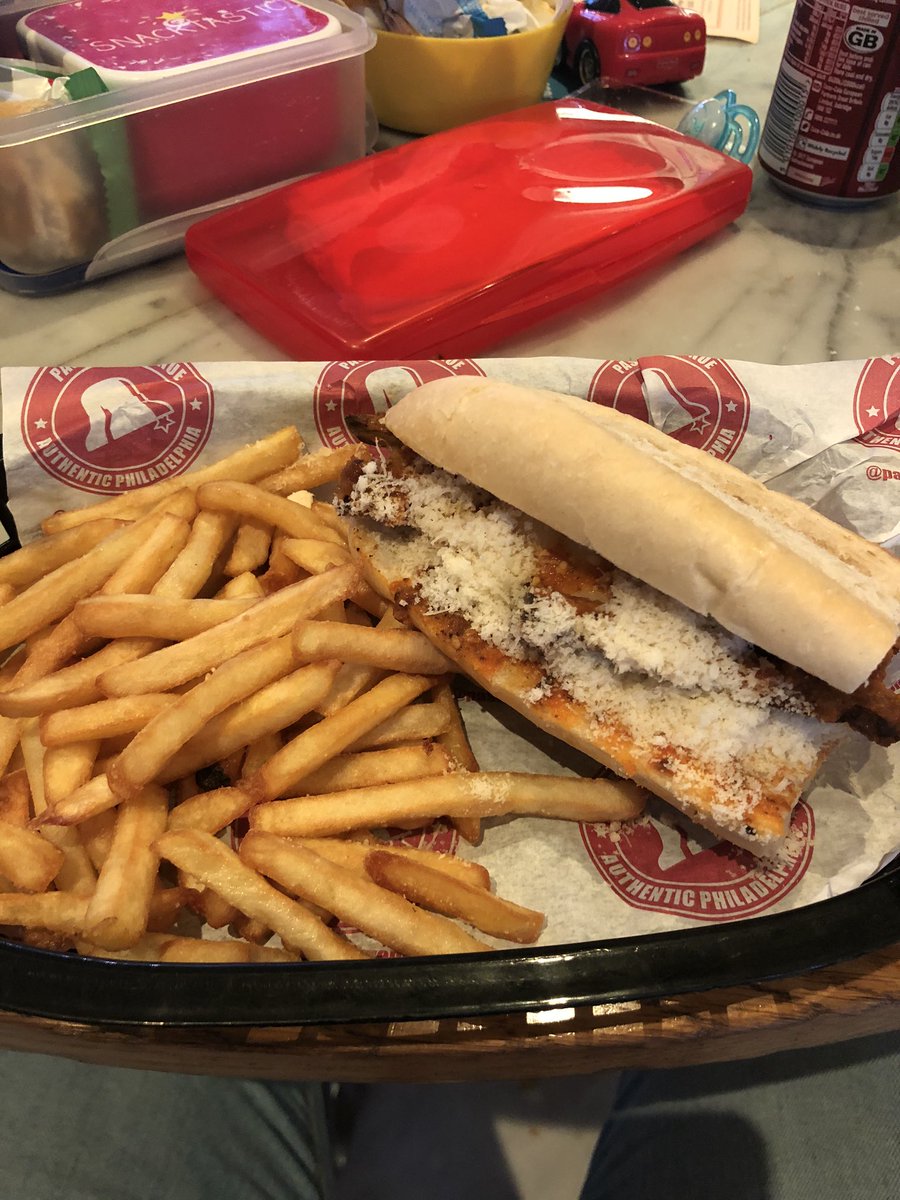 CrawleyKate's tweet image. Looking forward to my @passyunkavenue at @westfieldstrat #disappointed advertise if the menu has changed or say so at ordering #unacceptable #dineouttoeatout go somewhere else