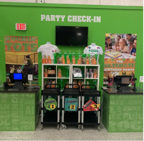 Saturdays are filled with party fun.   Getting ready for check-in! 
 #rockinjump #thingstodoinct