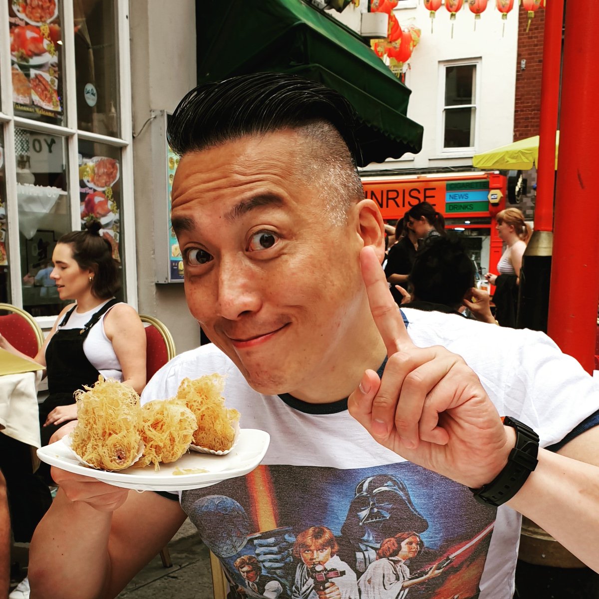 KokHwaLie's tweet photo. Dim Sum tradition.....Wu Gok comes out first!!! #dimsumtradition #wugok #alwaysfirst #yumcha #dimsum #london #chinatown #yamcha #gerrardscorner #actor #actorslife #workingactor #alfresco #terrace #chinesefood @gerrardscorner #gay #instagay #gayinsta #gayactor https://t.co/mvD1xP7xzu