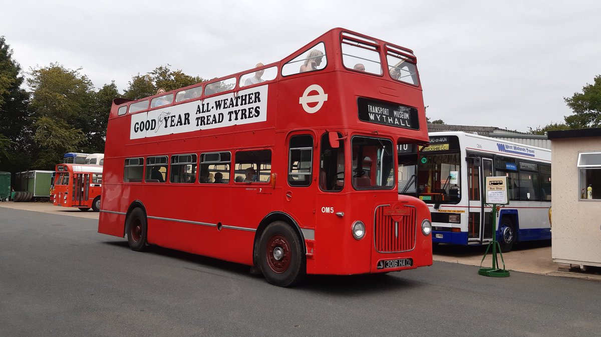 TTShields's tweet photo. I wonder if #MidlandRed ever operated Routemaster buses? The London Transport roundel on a #BMMO built D9 Bus! - Once used for sightseeing tours in London, now preserved at @FOTMWythall #OM5 @Mikeashworth12 https://t.co/gvYRcC7u3e