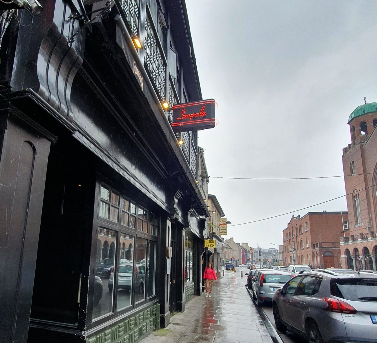 Today we stand with the 3500 bars who have not been given a chance to re-open safely. We think of the owners, staff, their families, suppliers, breweries &amp; distilleries who've been affected by prolonged closures. After 5 months of uncertainty we're calling for #SupportNotSympathy