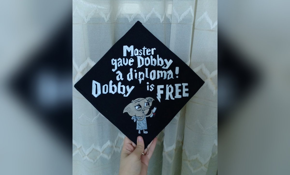 Unique32819603's tweet photo. new graduation cap 🎓
Dobby is free ⁦⚡️
مبروك لكل الخريجين 💕 https://t.co/QEEdsOdQQ4