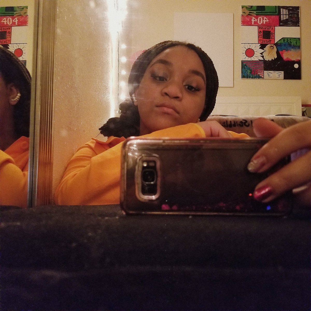 JAlexandriaaa1's tweet photo. #BlackOutBTS 
We sit at the same table pt.2 🧡 https://t.co/5QKsjlVtmC