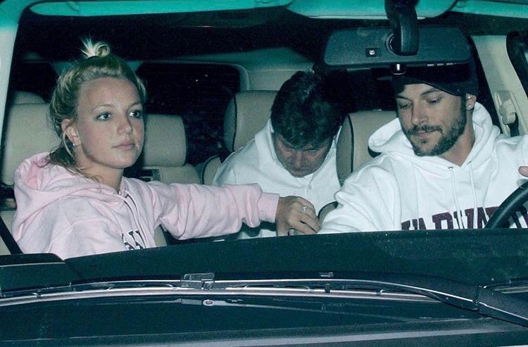And here is Britney and Kevin picking Jamie up from rehab in 2004. FREE BRITNEY