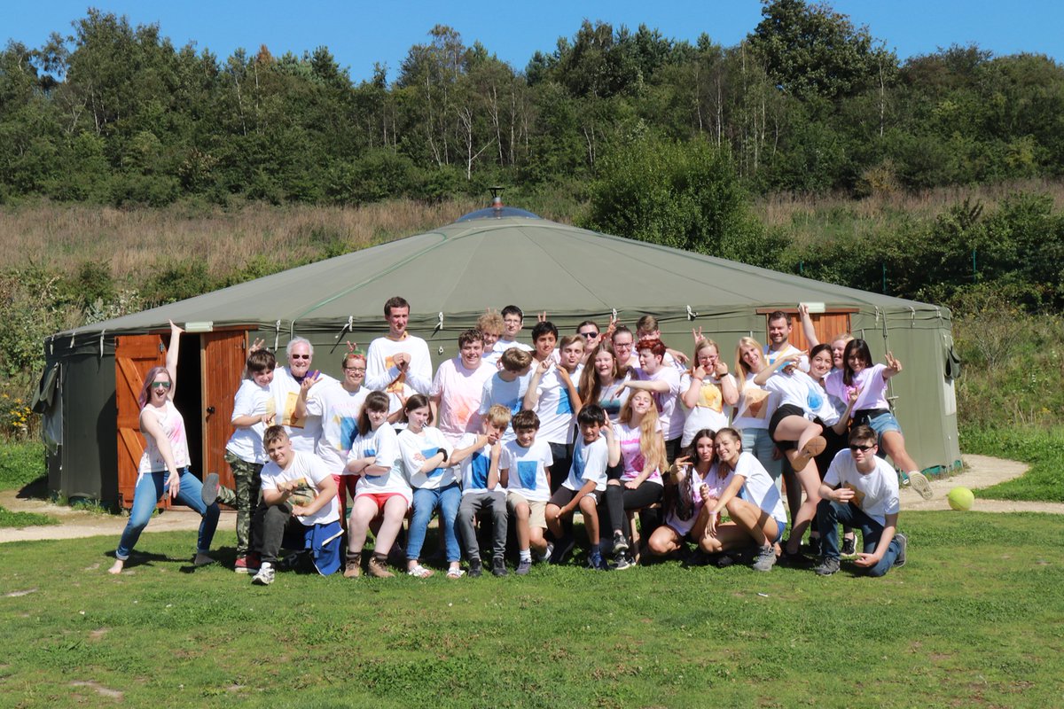 CampQuestUK's tweet photo. Throw back to just over a year ago when we were showing off our snazzy sustainable CQ tees - we love doing things in new ways! 🌿

We can't do an in person camp this year but we're so excited about our virtual sessions! Sign up now before you miss out 🤩

https://t.co/fIMfPObnGG https://t.co/4kKlTnGcaC
