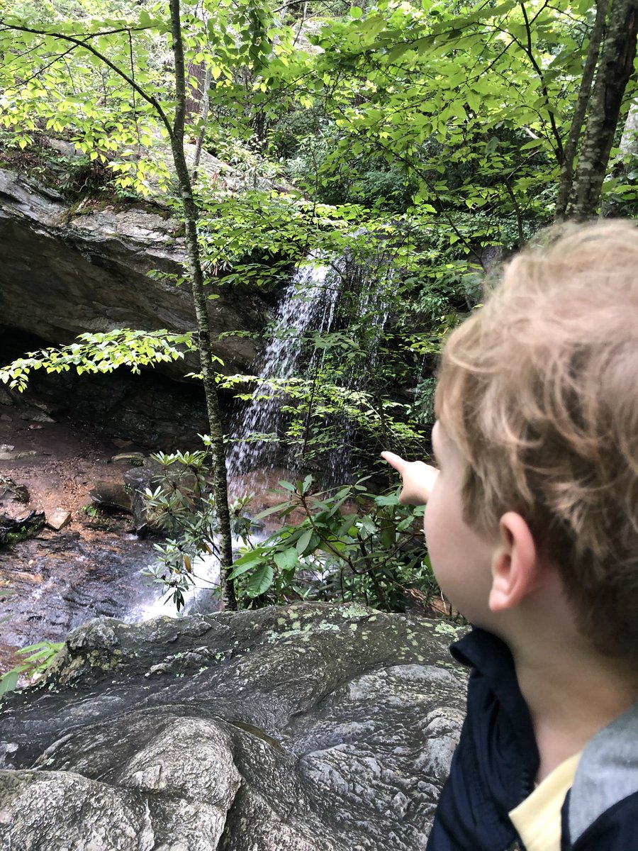 PtrxBrn's tweet photo. Hanging rock hike with the little man. #getoutside #runwithrivs https://t.co/cVnn6x0QL7