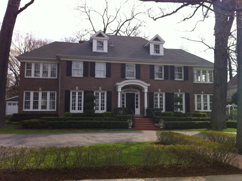 Старый особняк в сша с привидениями. Большая набережная тушино. Таврическая ул. Вудсборо город крик. Брентвуд лос анджелес дом мэрилин монро.