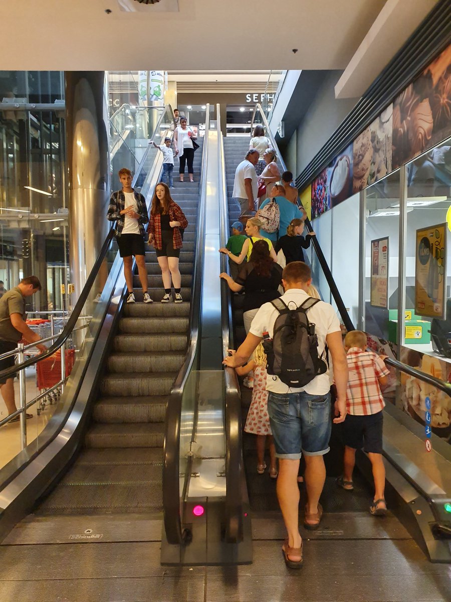 PishPishCat's tweet photo. @JonBlum7 @allisonpearson @Zigmanfreud I'm in the Czech republic, and things are similar - everything is open, no restrictions, no social distancing, no masks.
Even mass events allowed.
Old and young enjoying life, no fear at all. https://t.co/AnMtE03Fa0