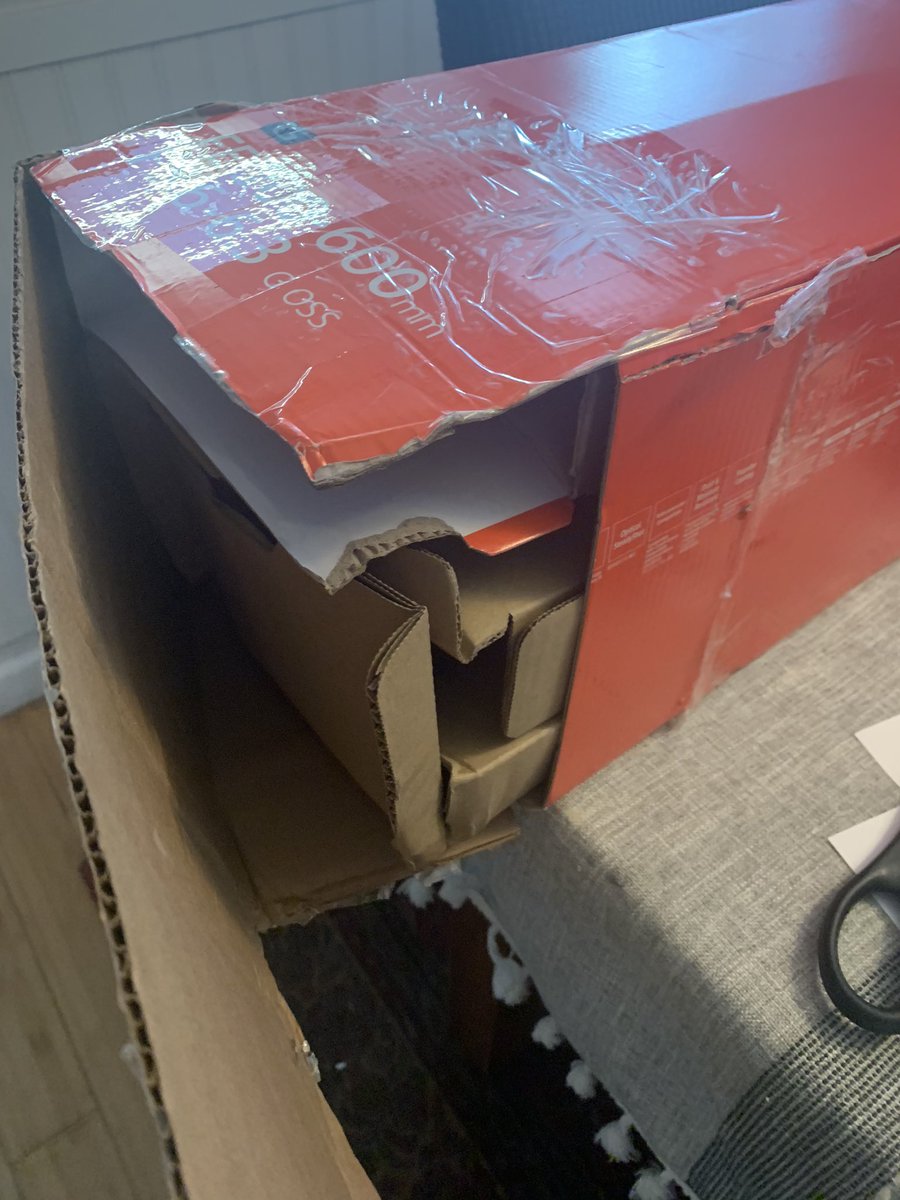 Simpletechguru's tweet photo. Unbelievable. You’d think they’d have better customer service! @BestBuy sucks. My $2k lens came delivered like this. they said I had to ship it back &amp; get new one next month. Need it now. Offered $15 compensation if I keep the lens. NEVER AGAIN @BHPhotoVideo or @adorama only! https://t.co/nISDlnmmgR
