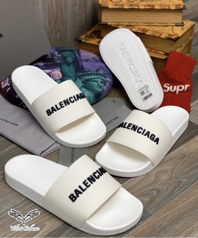 KaftanTrend's tweet photo. Available in Stock 🔥
Price- 25,000
Sizes - 40-45
•••••••••••••••••••••••••••••••••••••••
•worldwide delivery 
•Payment validates order 🛍 https://t.co/9QrJJl7f8u