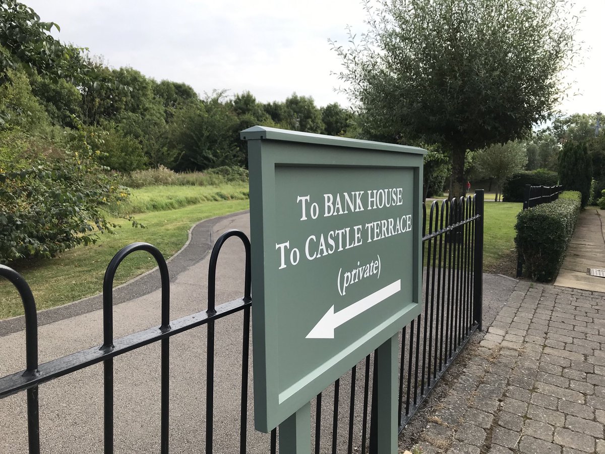 arksignwriting's tweet photo. Another sign for Montgomery Castle in Wales #signwriter #visitmidwales https://t.co/HwuAqwTJcD