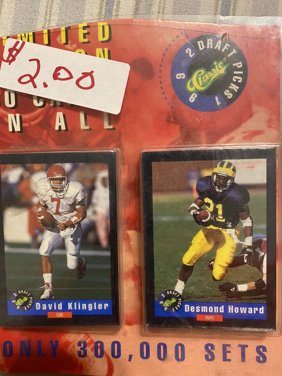 OPDub's tweet photo. 28 year old un-opened @DesmondHoward rookie card #magic #heisman #gobue https://t.co/eE6F5H7IMj