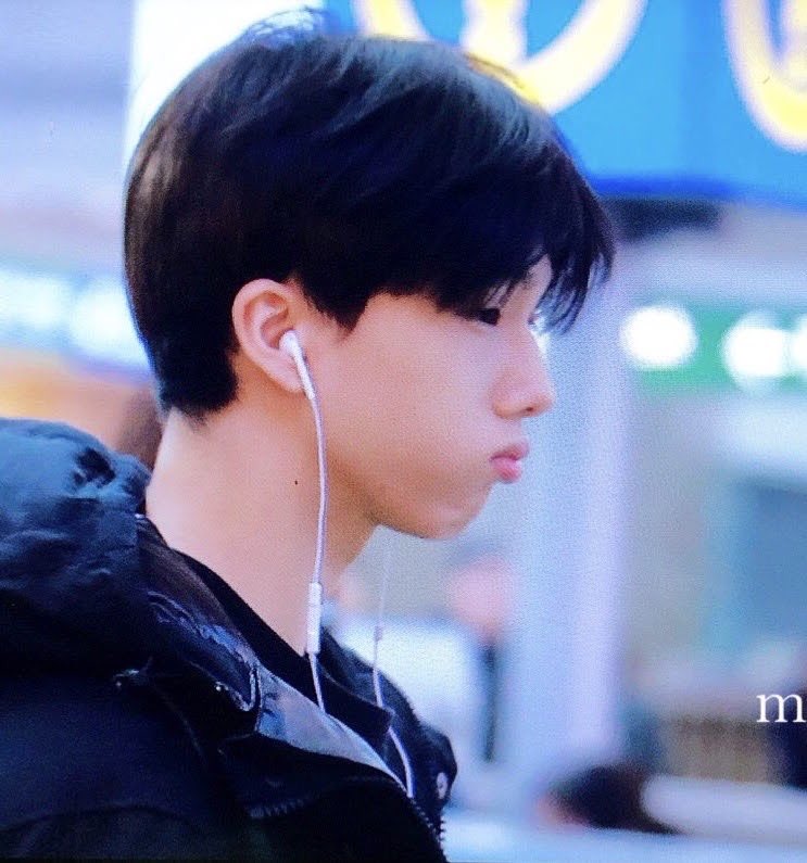 btw these are the pics i used to make my pinned (original one)