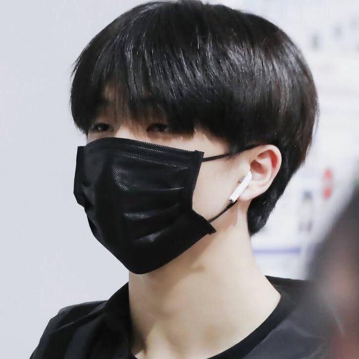 btw these are the pics i used to make my pinned (original one)